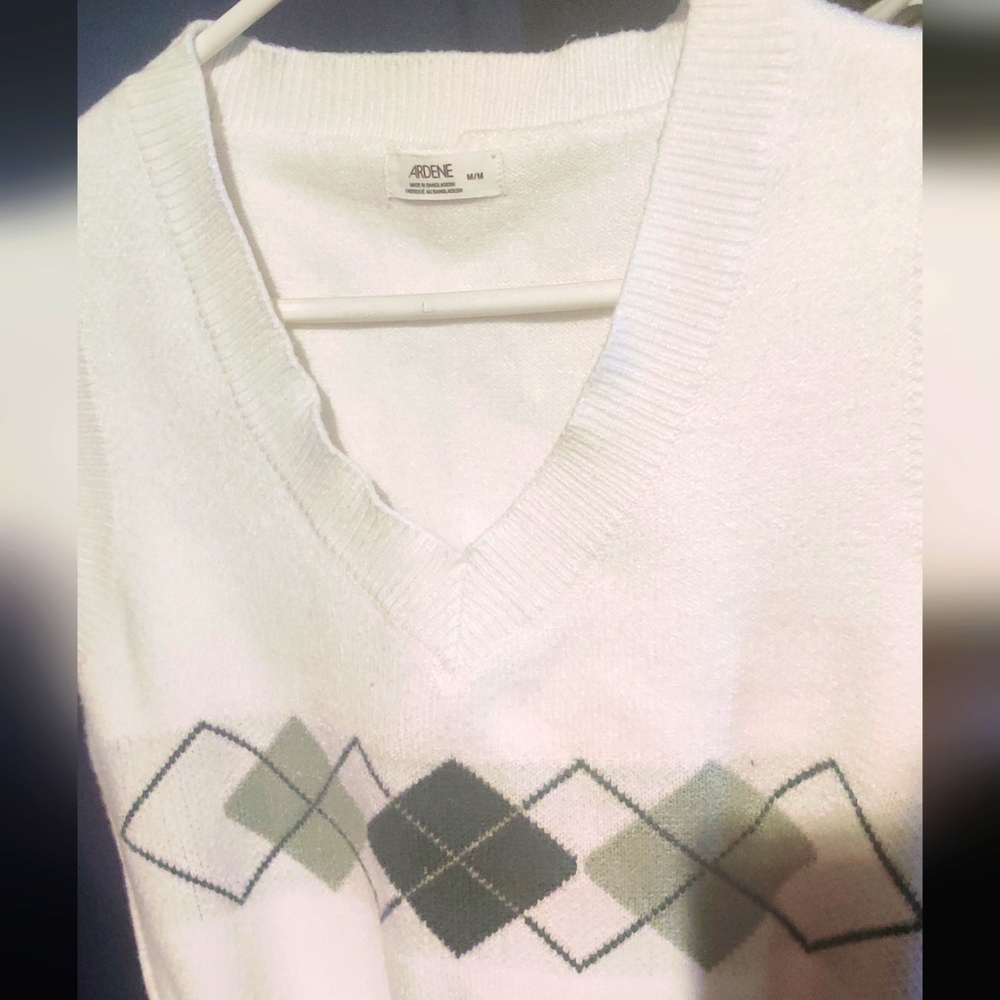 Knit sweater vest
